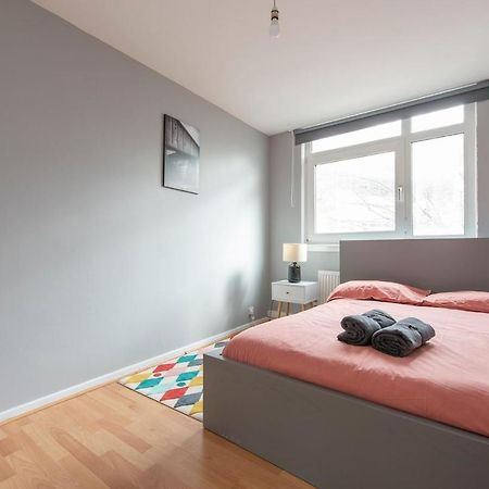 Lovely 2-Bed 20 Mins To Central London Ngoại thất bức ảnh