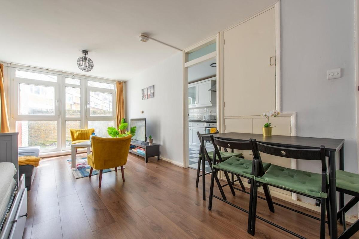 Lovely 2-Bed 20 Mins To Central London Ngoại thất bức ảnh
