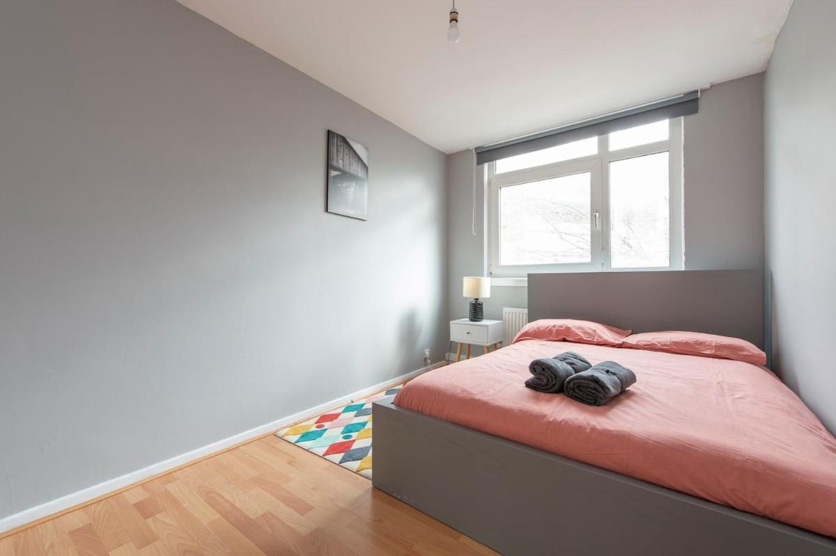 Lovely 2-Bed 20 Mins To Central London Ngoại thất bức ảnh