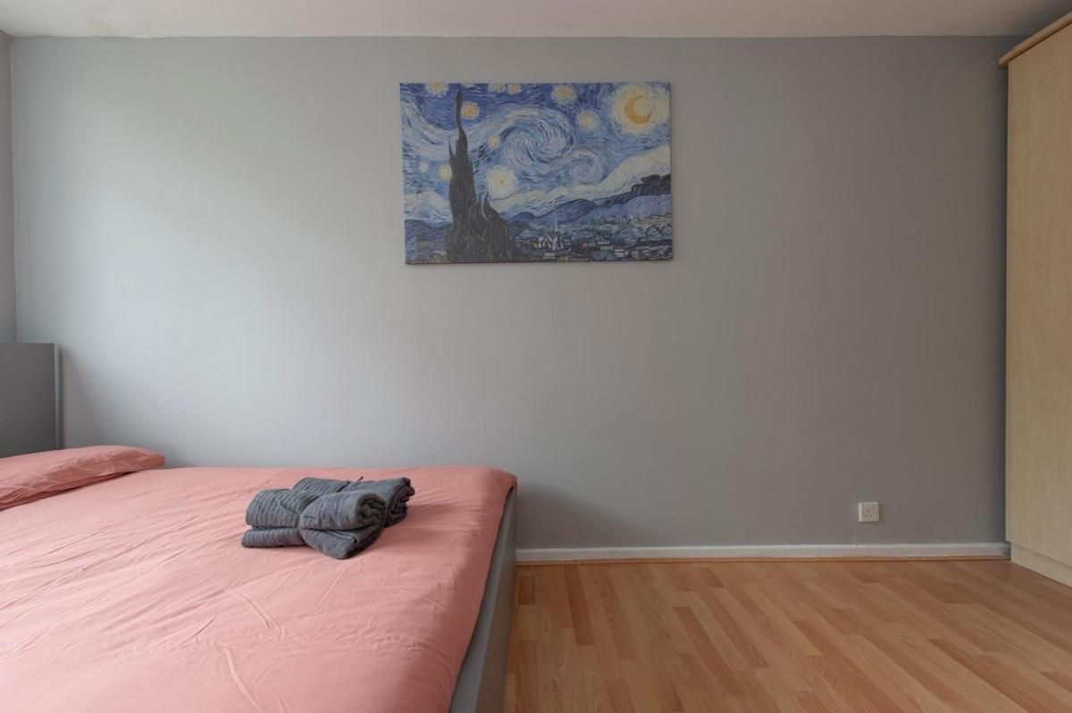 Lovely 2-Bed 20 Mins To Central London Ngoại thất bức ảnh