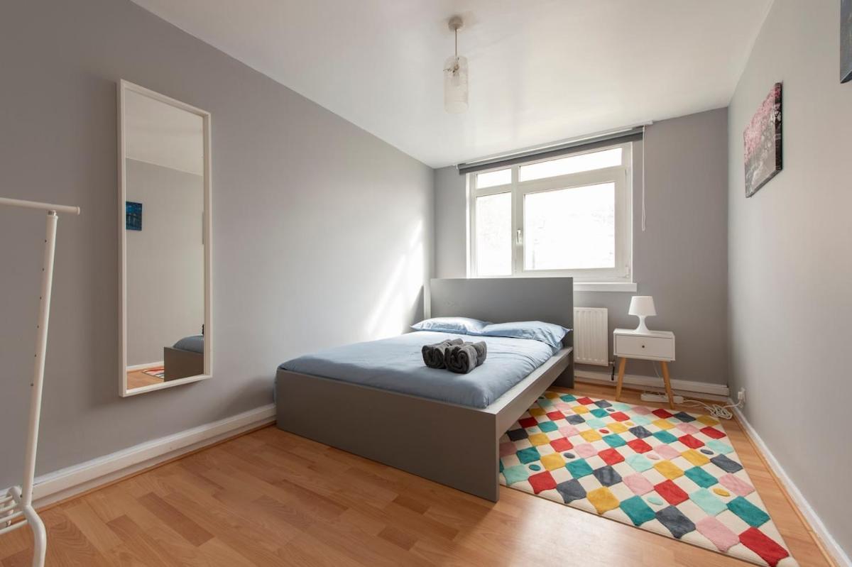 Lovely 2-Bed 20 Mins To Central London Ngoại thất bức ảnh