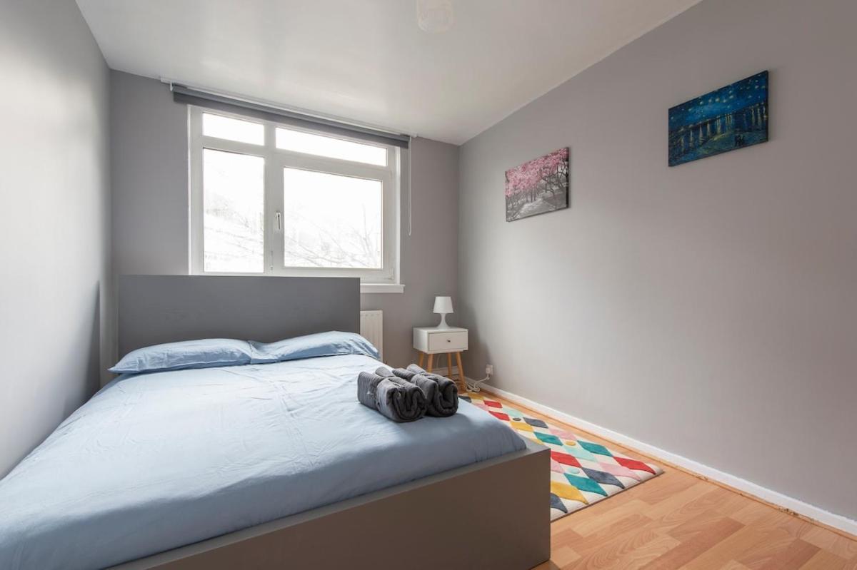 Lovely 2-Bed 20 Mins To Central London Ngoại thất bức ảnh